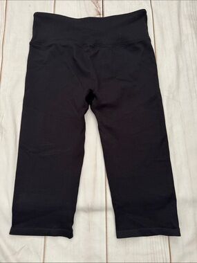 Fabletics ribbed crop leggings